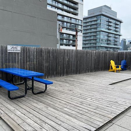 Neill Wycik Hotel Toronto Bagian luar foto