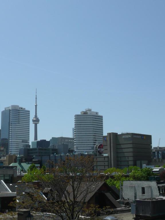 Neill Wycik Hotel Toronto Bagian luar foto