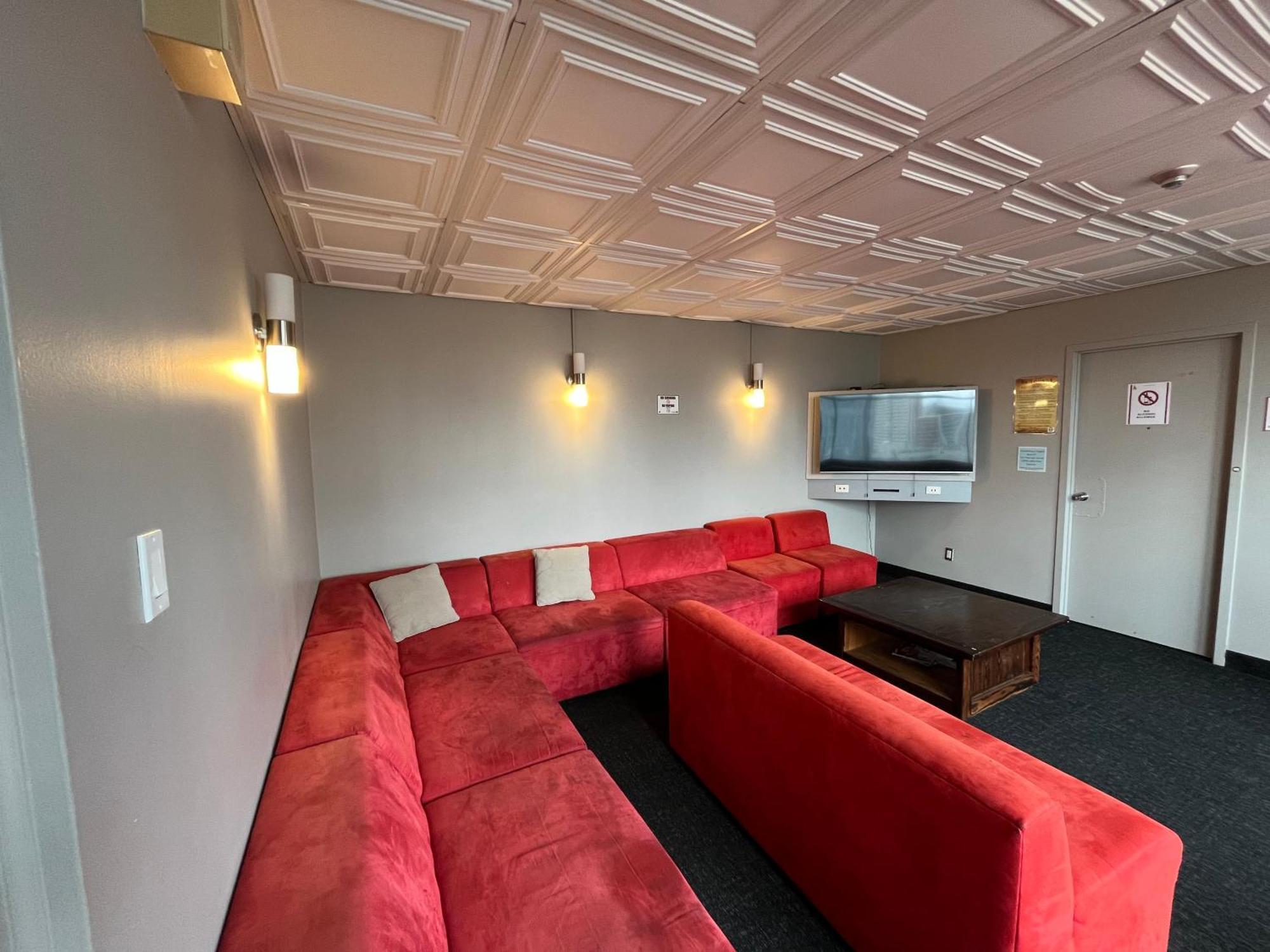 Neill Wycik Hotel Toronto Bagian luar foto