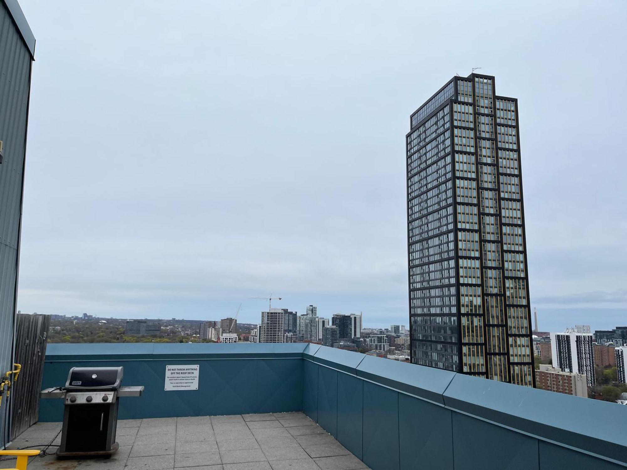 Neill Wycik Hotel Toronto Bagian luar foto